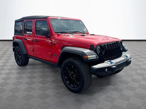 Used 2023 Jeep Wrangler Unlimited w/ Convenience Group AWD/4WD image 4