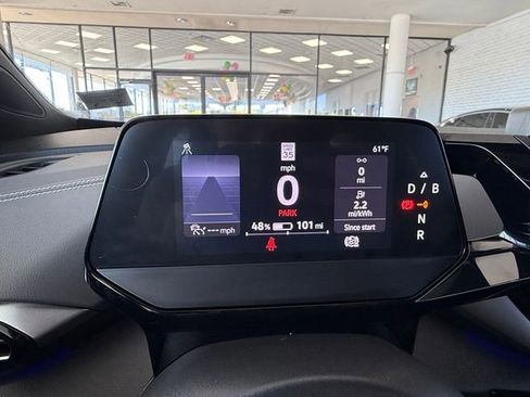 Used 2023 Volkswagen ID.4 2WD image 14