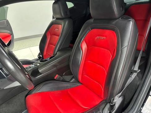 Used 2018 Chevrolet Camaro SS RWD image 14