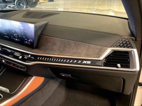 Certified 2024 BMW X5 sDrive40i w/ M Sport Package image 17