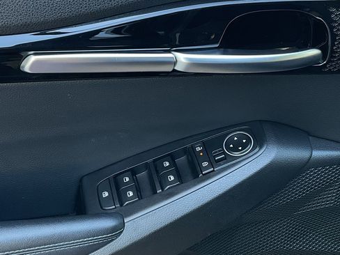 Used 2025 Kia Seltos S image 12