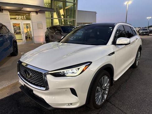 Used 2023 INFINITI QX50 Autograph AWD/4WD image 2