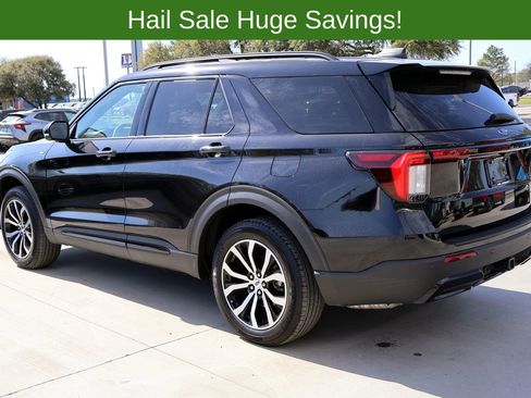 Used 2025 Ford Explorer ST-Line AWD/4WD image 10