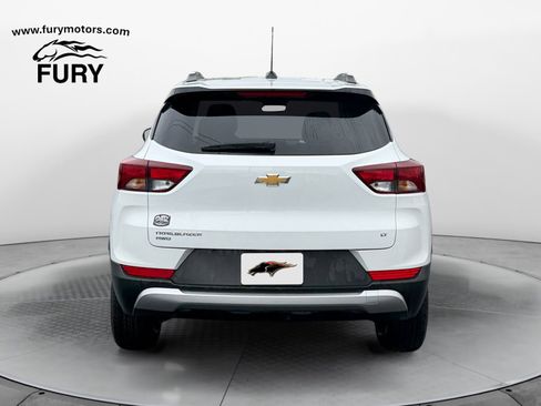 Used 2025 Chevrolet TrailBlazer LT AWD/4WD image 4