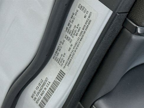 Used 2024 Jeep Grand Cherokee L Laredo image 12