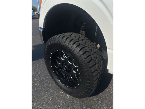 Used 2021 Ford F150 Lariat w/ Tow Technology Package image 10