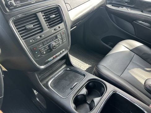 Used 2019 Dodge Grand Caravan GT w/ Safety Sphere Group FWD image 30