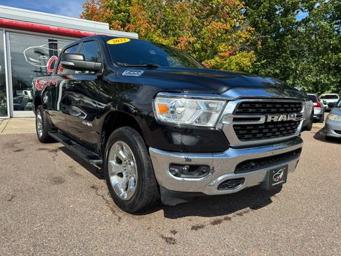 Used 2022 RAM 1500 Big Horn AWD/4WD image 3