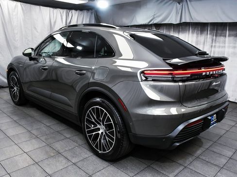 Used 2025 Porsche Macan 4 Electric image 4