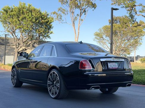 Used 2014 Rolls-Royce Ghost RWD image 12