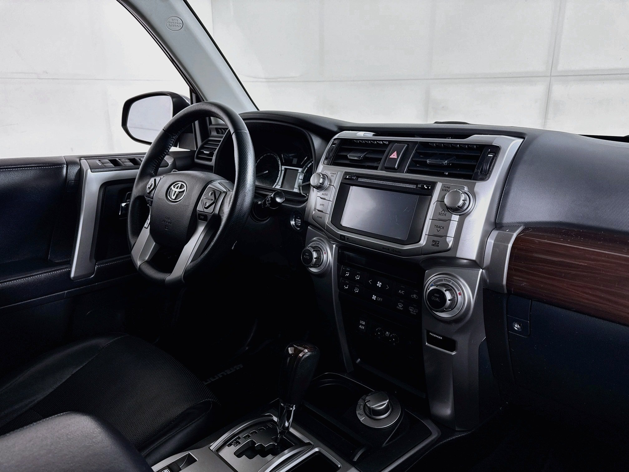 Used 2018 Toyota 4Runner Limited AWD/4WD image 28