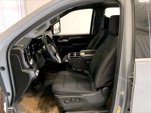 Used 2025 GMC Sierra 2500 SLE w/ SLE Convenience Package AWD/4WD image 15