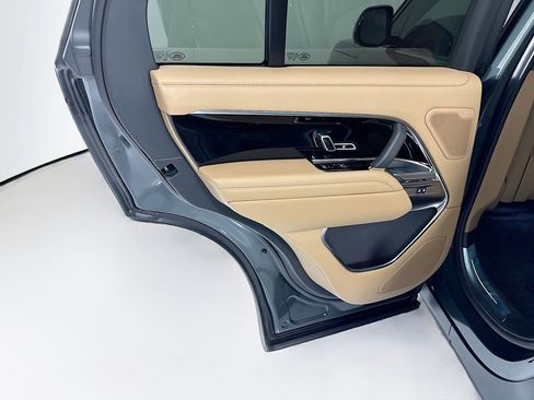 New 2026 Land Rover Range Rover SE image 27