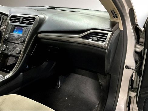 Used 2018 Ford Fusion S image 25