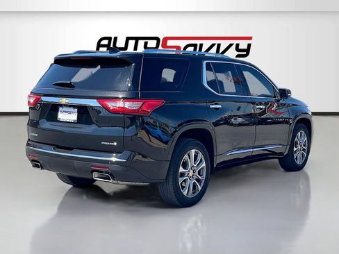Used 2021 Chevrolet Traverse Premier FWD image 7