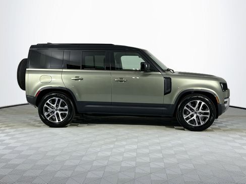 Used 2025 Land Rover Defender 110 S AWD/4WD image 4