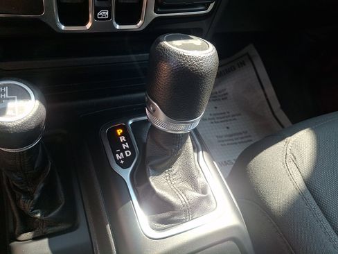 Used 2021 Jeep Wrangler Unlimited Sport AWD/4WD image 14