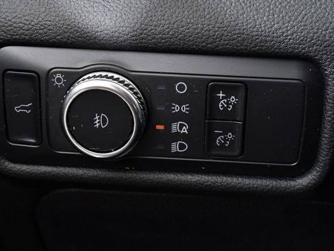 Used 2022 Ford Explorer XLT w/ Equipment Group 202A image 31