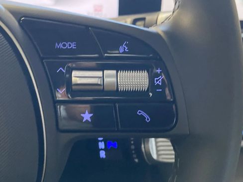 Used 2023 Hyundai Ioniq 6 SEL image 18