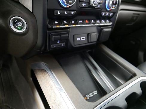 Certified 2021 GMC Sierra 1500 Denali w/ Denali Ultimate Package AWD/4WD image 30