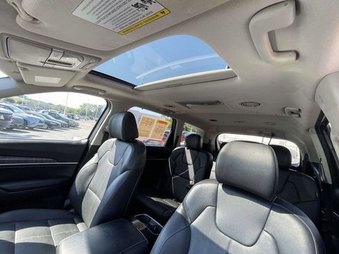 Used 2023 Kia Telluride EX w/ EX Captain's Chair Package FWD image 25