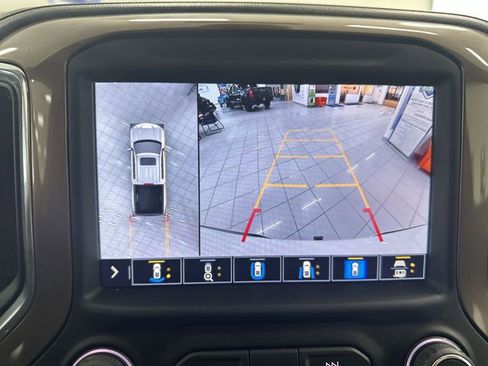 Certified 2022 Chevrolet Silverado 1500 High Country w/ Technology Package image 17