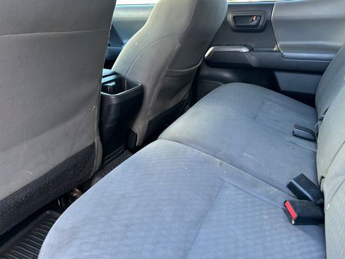 Used 2020 Toyota Tacoma SR5 RWD image 12