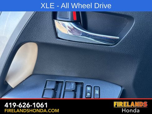 Used 2017 Toyota RAV4 XLE image 20