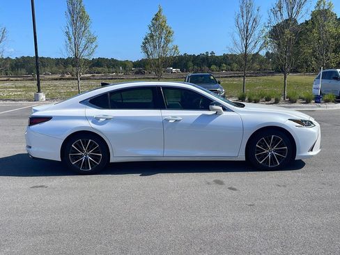 Used 2023 Lexus ES 350 w/ Premium Package image 8