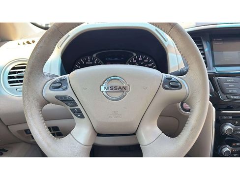 Used 2013 Nissan Pathfinder SV AWD/4WD image 17