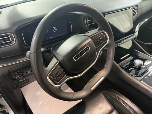 Used 2022 Jeep Wagoneer Series I image 9