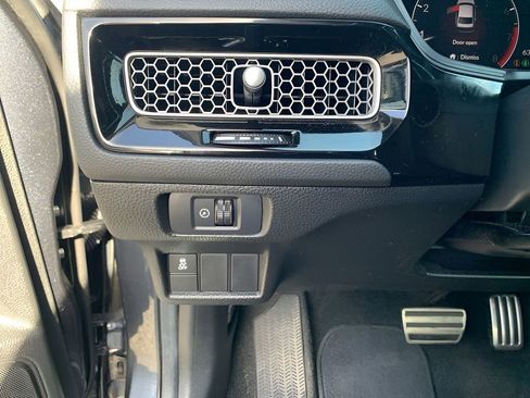 Used 2025 Honda Civic Sport image 27