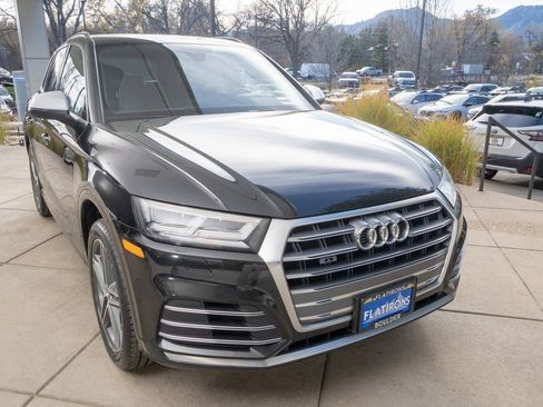 Used 2019 Audi SQ5 Premium w/ Convenience Package image 2
