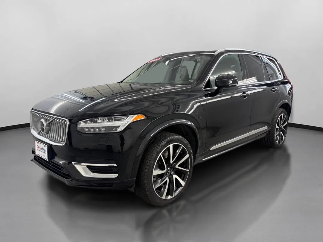 Used 2022 Volvo XC90 T8 Inscription Expression w/ Climate Package AWD/4WD image 4