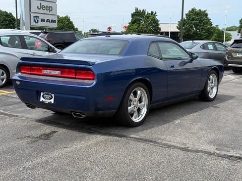 Used 2010 Dodge Challenger R/T RWD image 3
