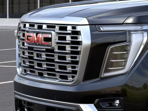 New 2026 GMC Yukon Denali w/ Sun & Power Step Package AWD/4WD image 13