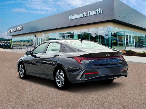 New 2026 Hyundai Elantra Limited FWD image 5