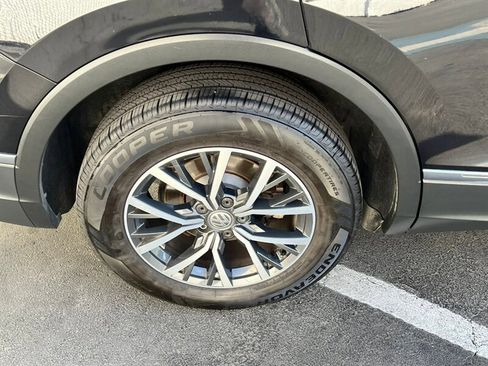 Used 2018 Volkswagen Tiguan SEL image 11