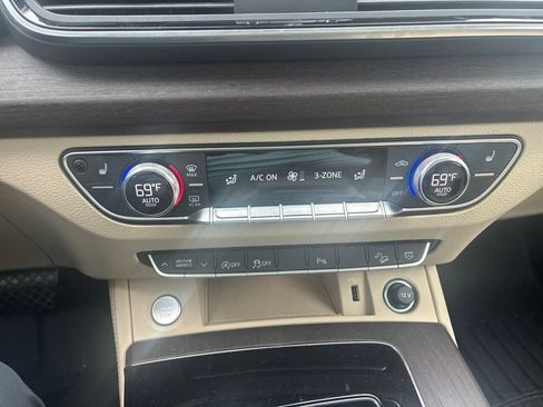 Used 2021 Audi Q5 2.0T Premium Plus AWD/4WD image 19