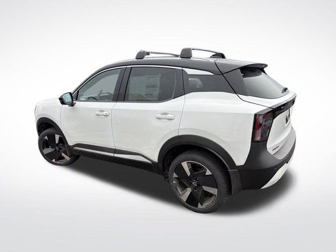 New 2026 Nissan Kicks SR image 3