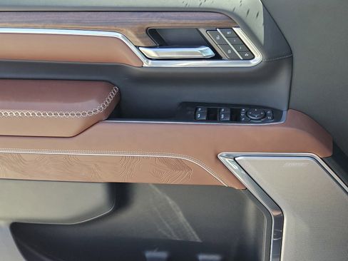 New 2026 GMC Sierra 2500 Denali Ultimate image 16