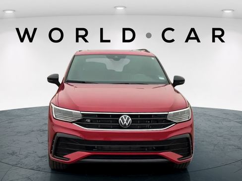 Used 2024 Volkswagen Tiguan SE R-Line w/ MDO Package, Three-Row FWD image 8