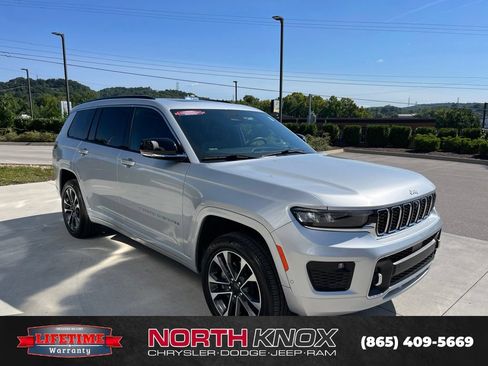 Used 2024 Jeep Grand Cherokee L Overland w/ Advanced Protech Group III AWD/4WD image 32