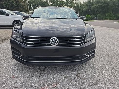 Used 2016 Volkswagen Passat 1.8T S FWD image 1