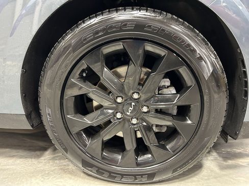 Used 2022 Kia Carnival SX Prestige image 21