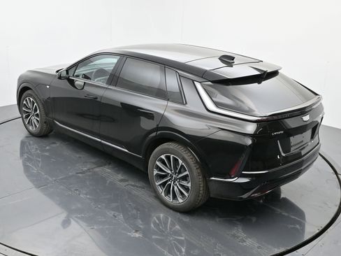 New 2025 Cadillac Lyriq Sport RWD image 25