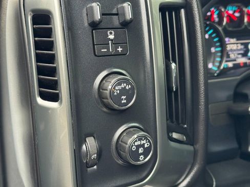 Used 2018 Chevrolet Silverado 1500 LT w/ All Star Edition image 18