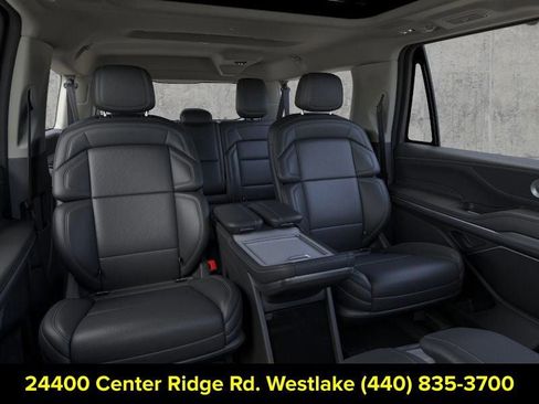 New 2026 Lincoln Navigator L Reserve AWD/4WD image 11