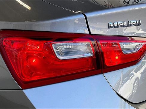 Used 2024 Chevrolet Malibu LT FWD image 18