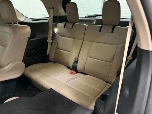 Certified 2022 Ford Explorer XLT w/ Equipment Group 202A image 36